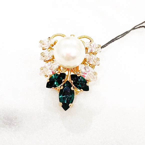 Revolve ANTON HEUNIS Asymmetric Crystal Cluster Mismatch Statement Earrings - Picture 6 of 8